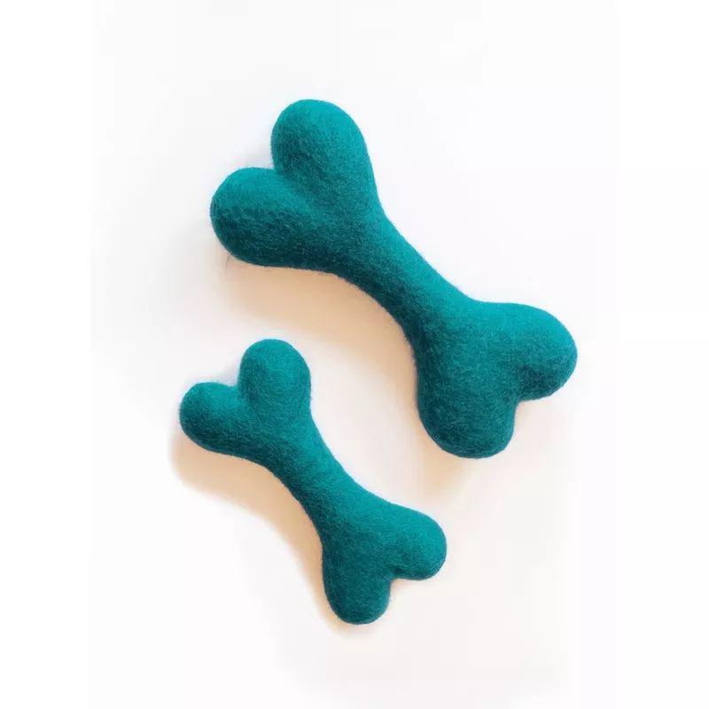 CLASSIC WOOLBONE DOG TOY Peacock