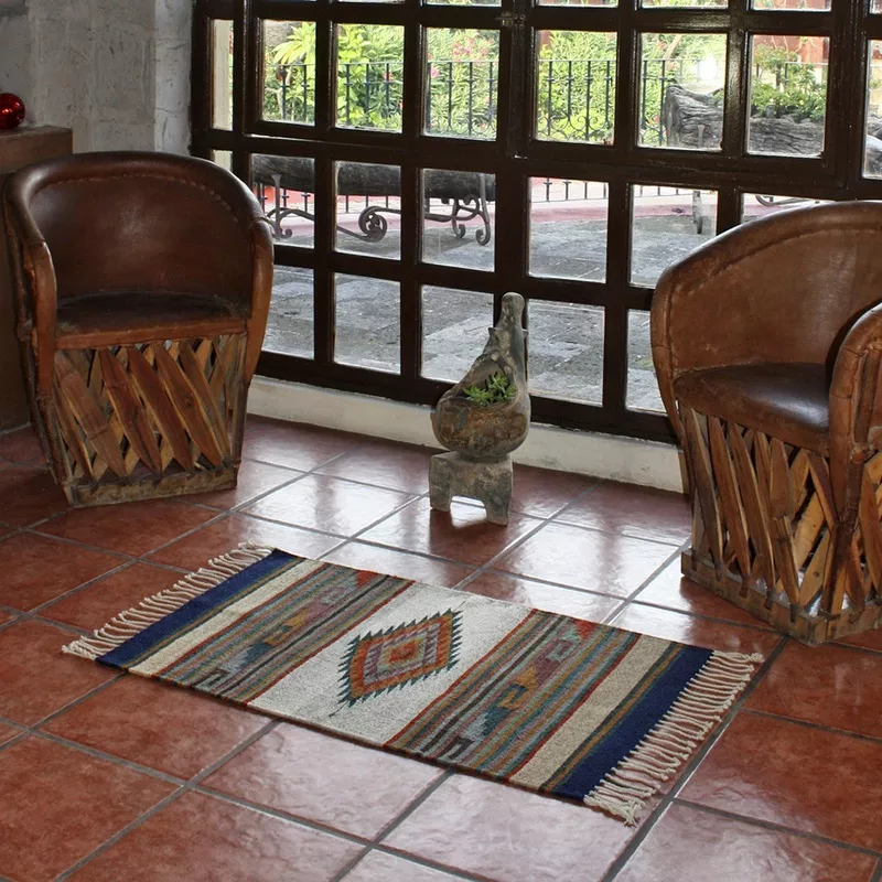 Desert Diamond Geometric Wool Area Rug (2×3)