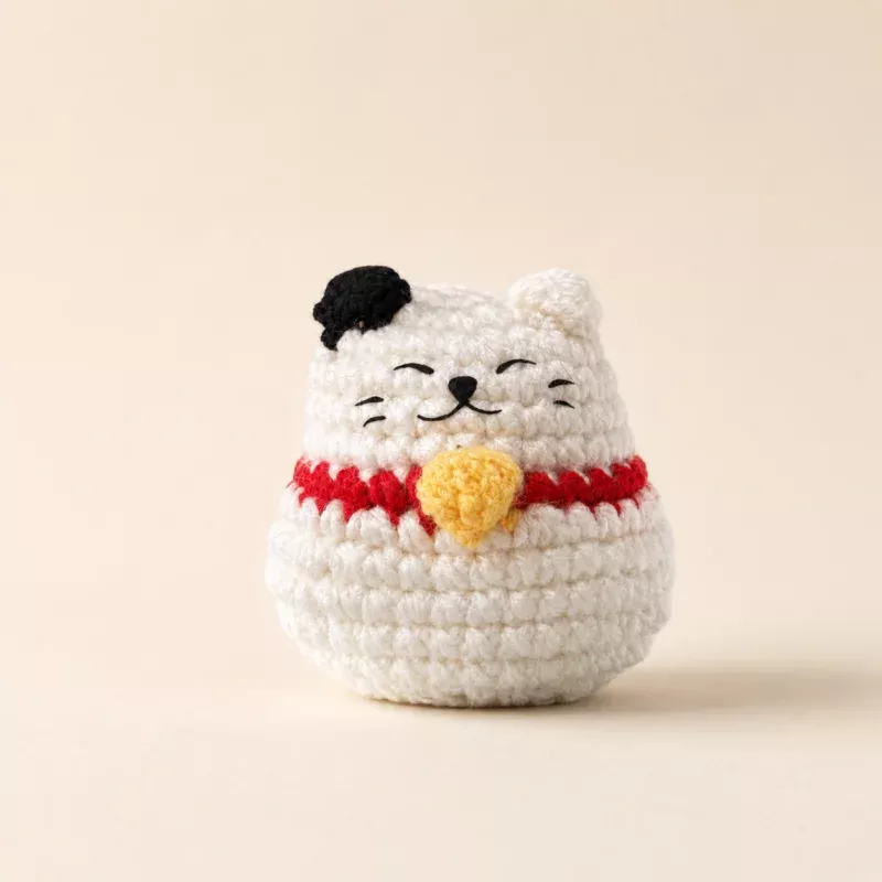 Gogo the Lucky Cat