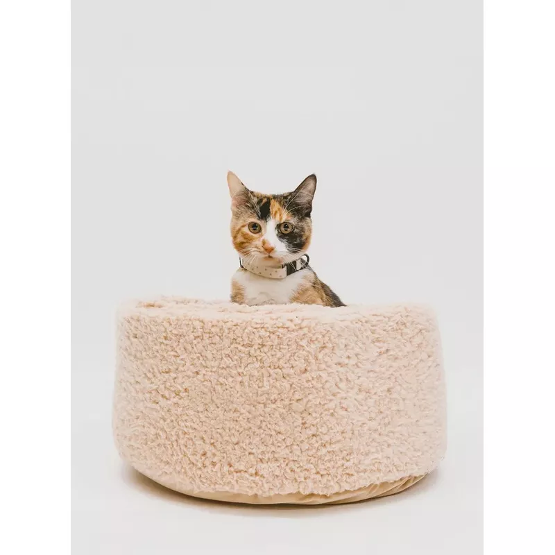 ULTRA-SOFT SHERPA CAT BED