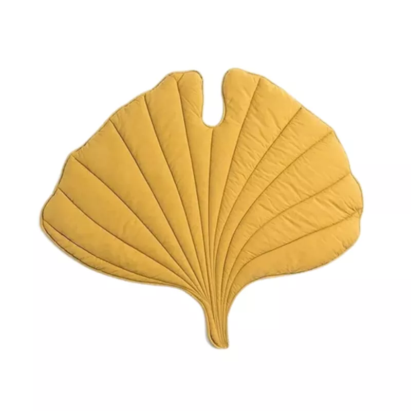 Waggly Leaf Shaped Dog Blanket