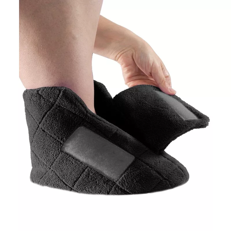 Women’s Plush Bootie Slippers Black